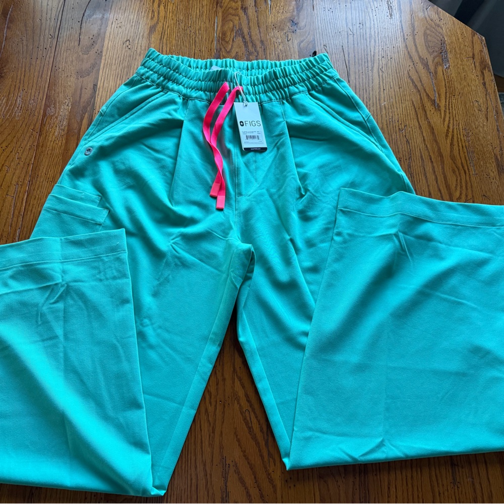 Figs Shelby Ultra High Waist Wide Leg scrub pants